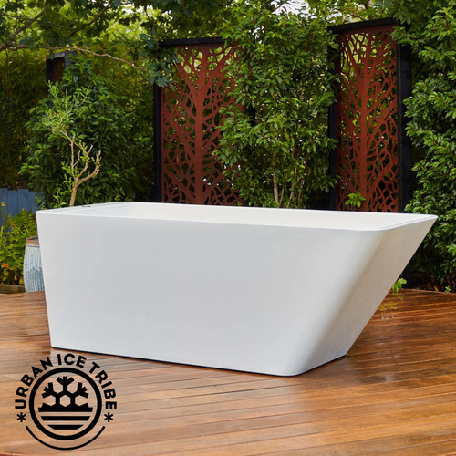 Acrylic hot tub ice bath - acrylic,